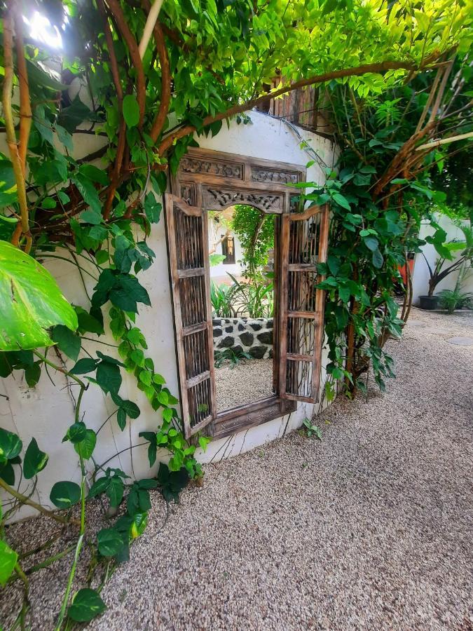Sannyas Boutique Hotel Uluwatu Exteriör bild